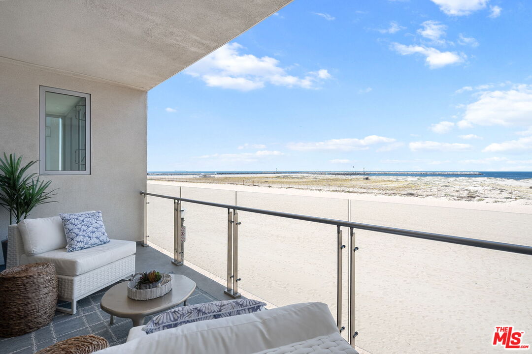 5205 Ocean Front Walk Unit: 201