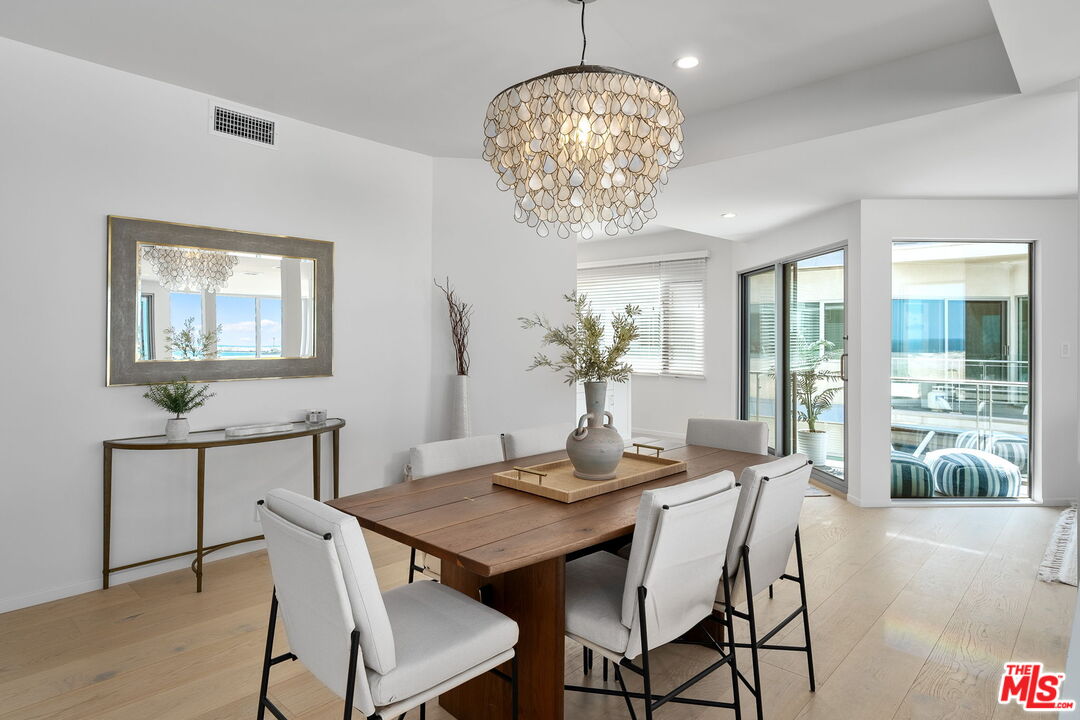 5205 Ocean Front Walk Unit: 201