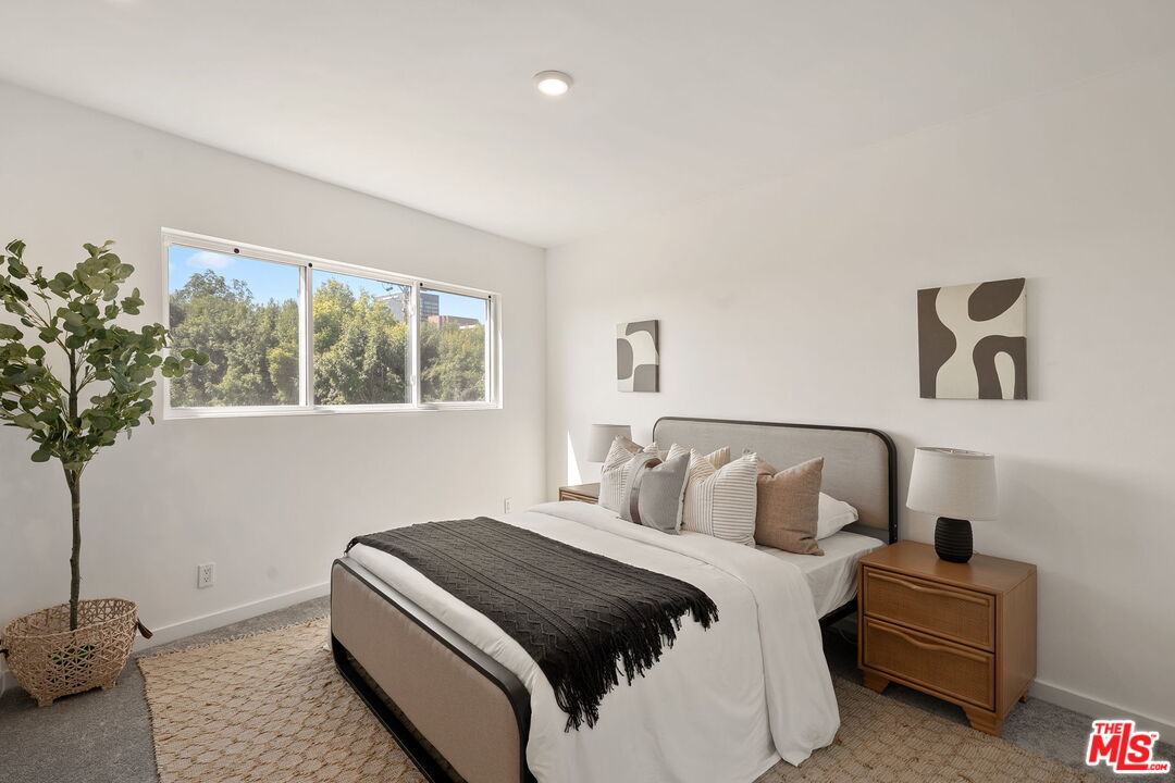 10725 Ohio Ave Unit: 2