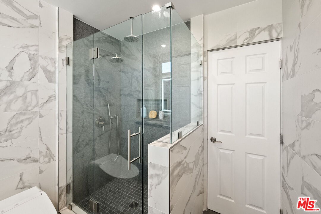 10725 Ohio Ave Unit: 2