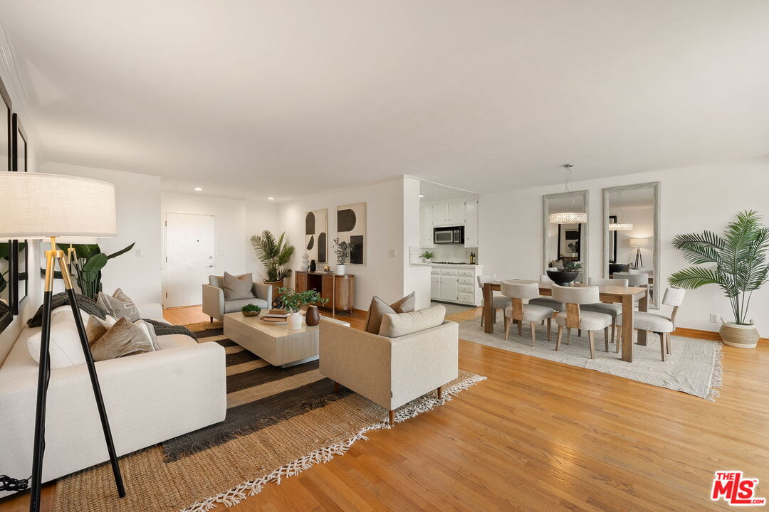 10725 Ohio Ave Unit: 2