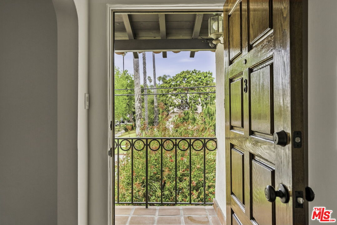 1702 Idaho Ave Unit: 3
