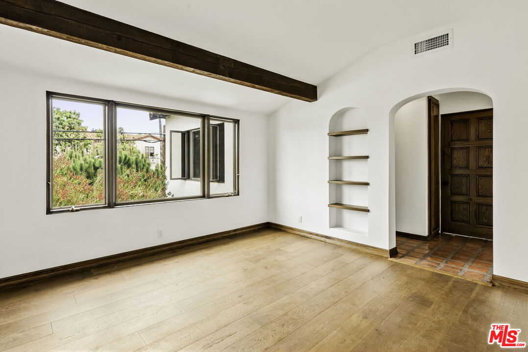 1702 Idaho Ave Unit: 3