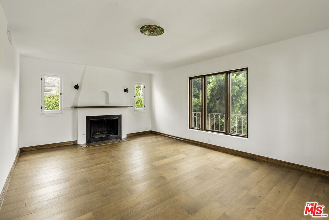 1702 Idaho Ave Unit: 3