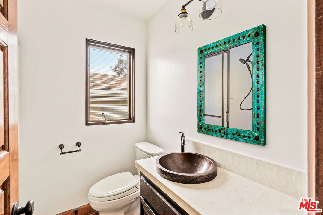 1702 Idaho Ave Unit: 3
