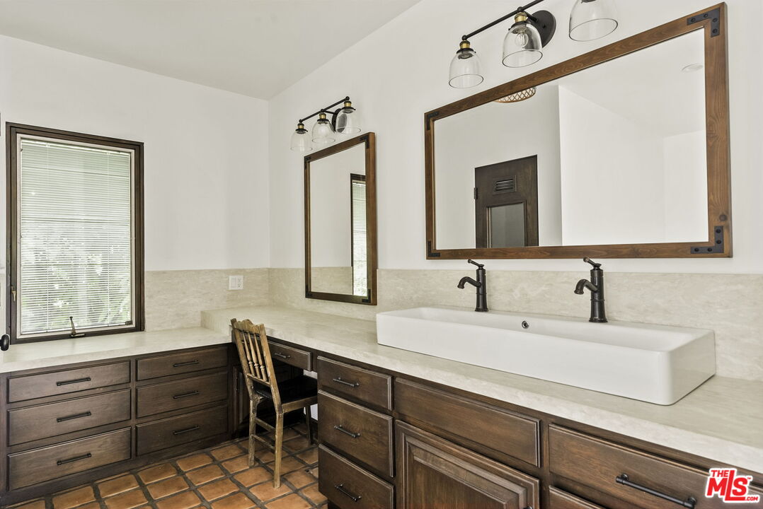 1702 Idaho Ave Unit: 3