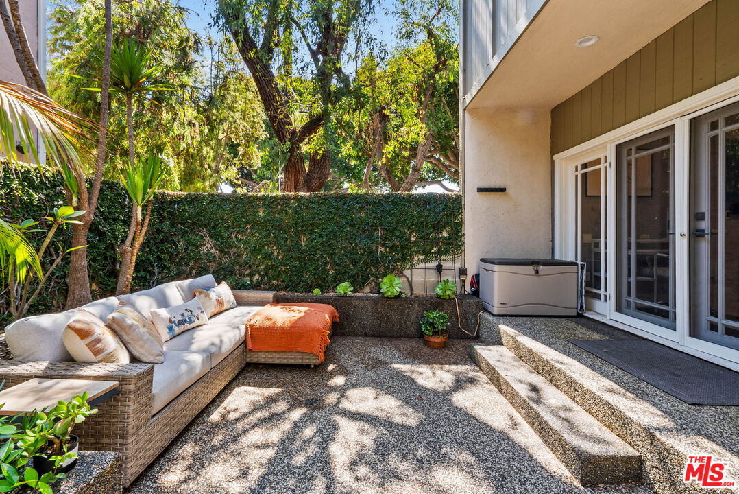 2909 Arizona Ave Unit: 15