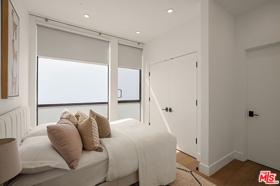 1927 18th St Unit: B