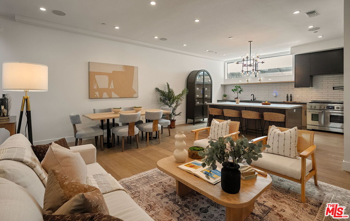 1927 18th St Unit: B