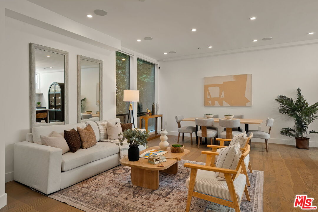 1927 18th St Unit: B