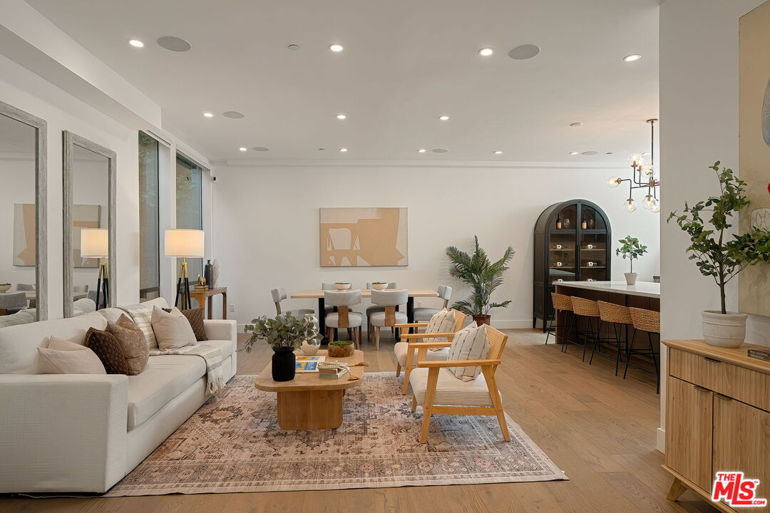 1927 18th St Unit: B
