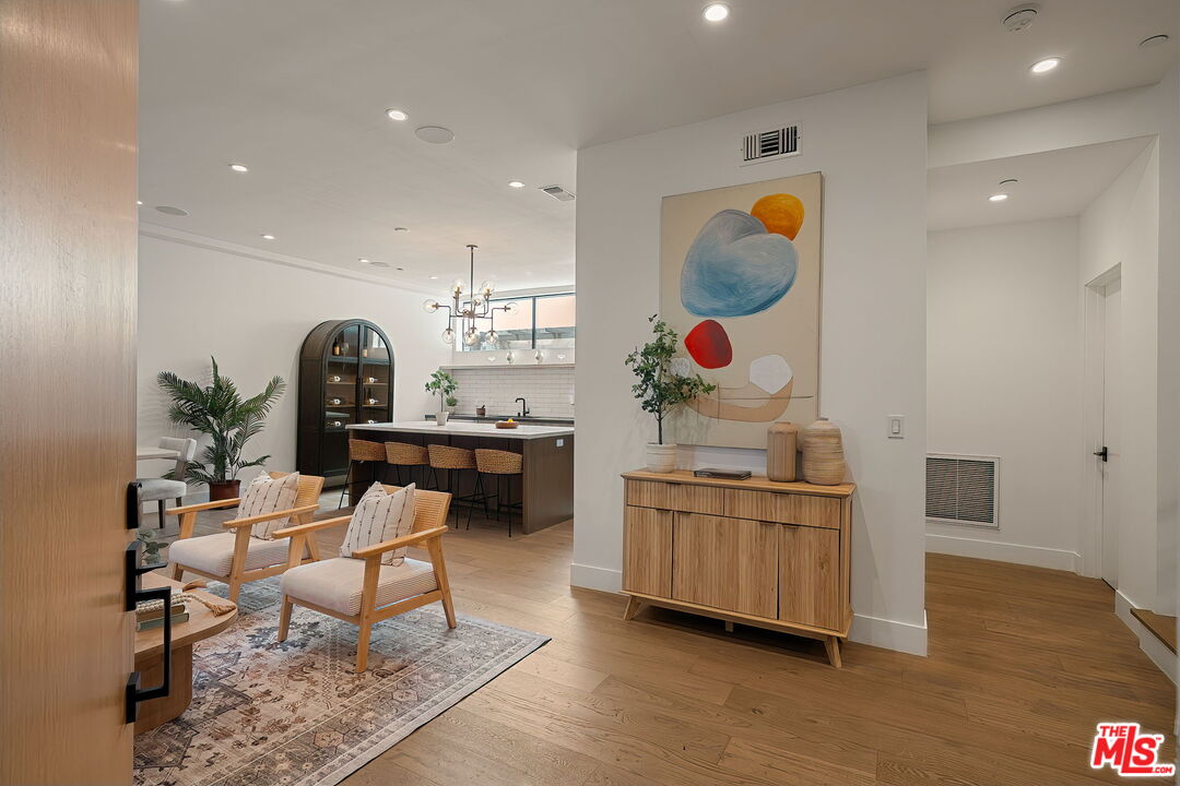 1927 18th St Unit: B