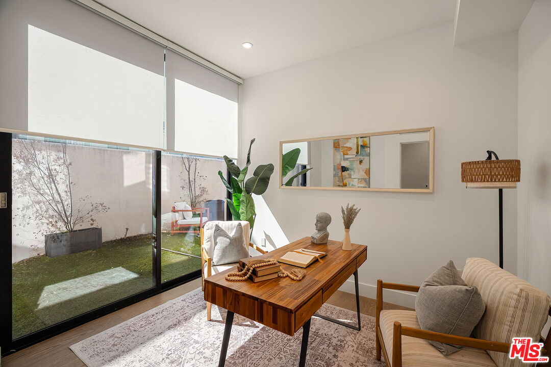 1927 18th St Unit: B
