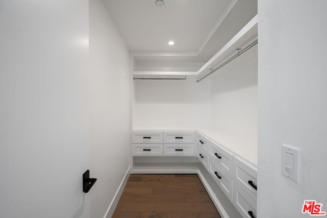 1927 18th St Unit: B