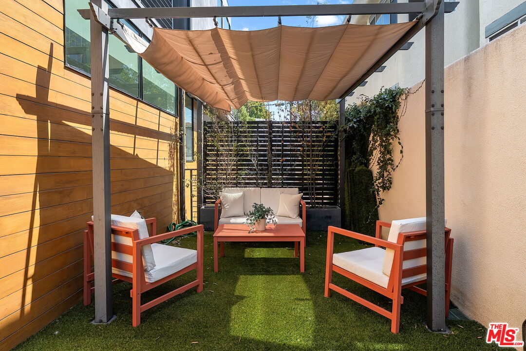1927 18th St Unit: B