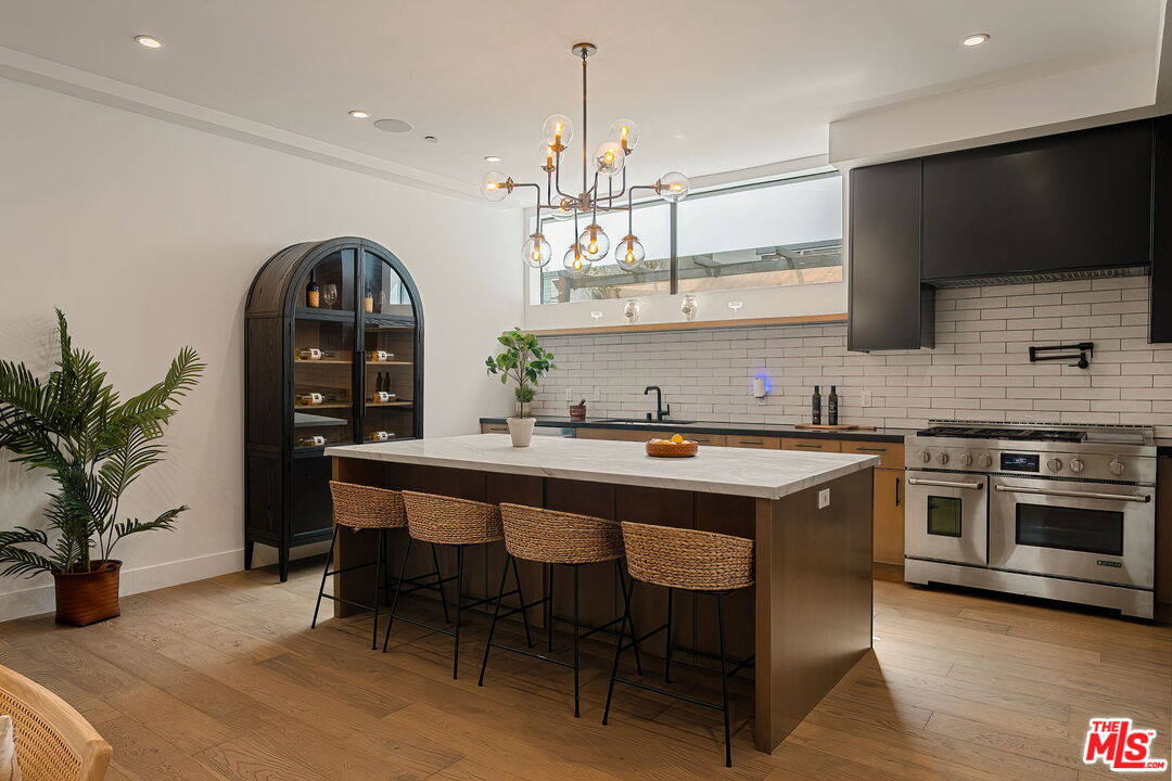 1927 18th St Unit: B