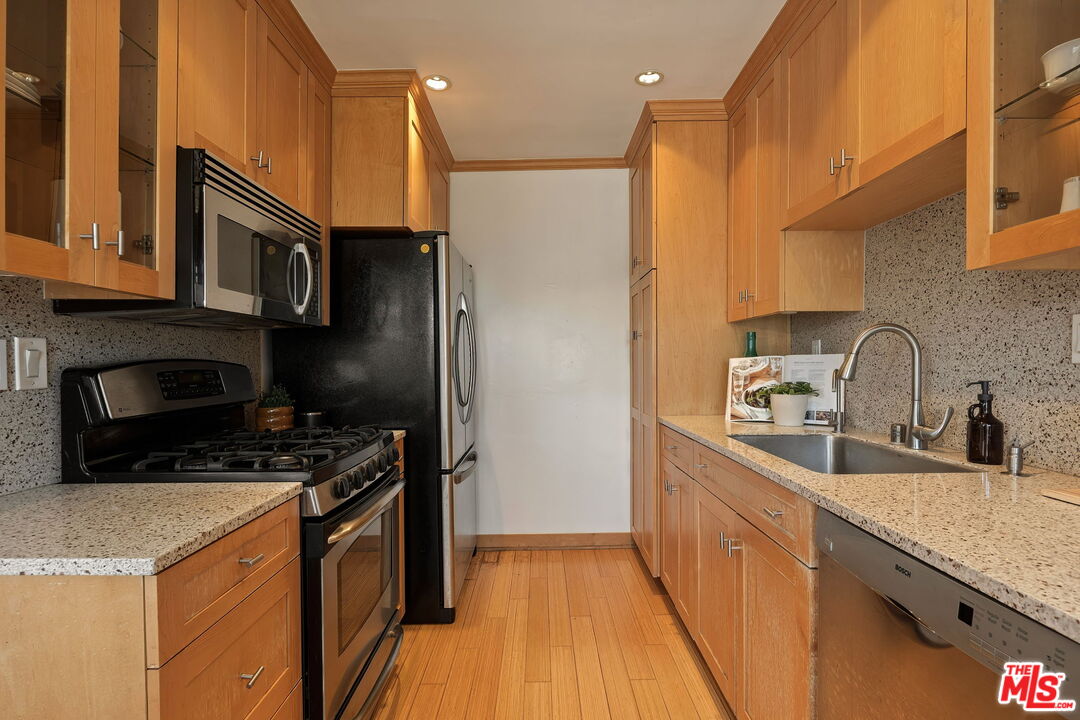 2721 2nd St Unit: 205