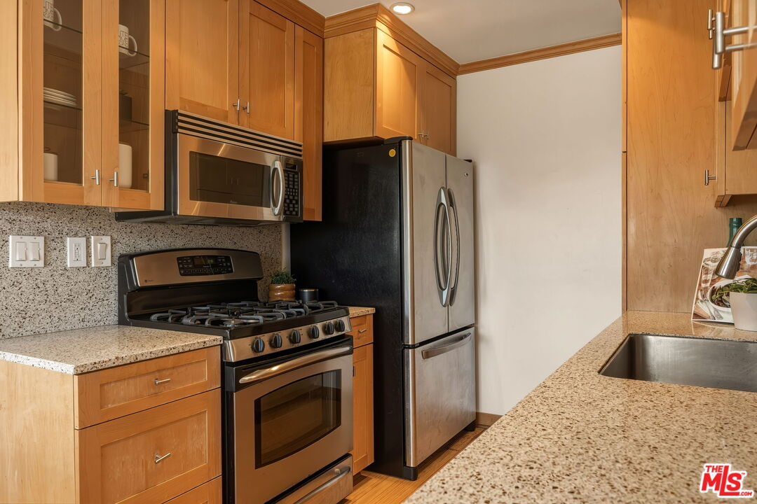 2721 2nd St Unit: 205