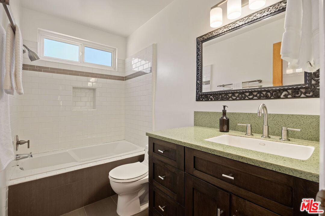 2721 2nd St Unit: 205