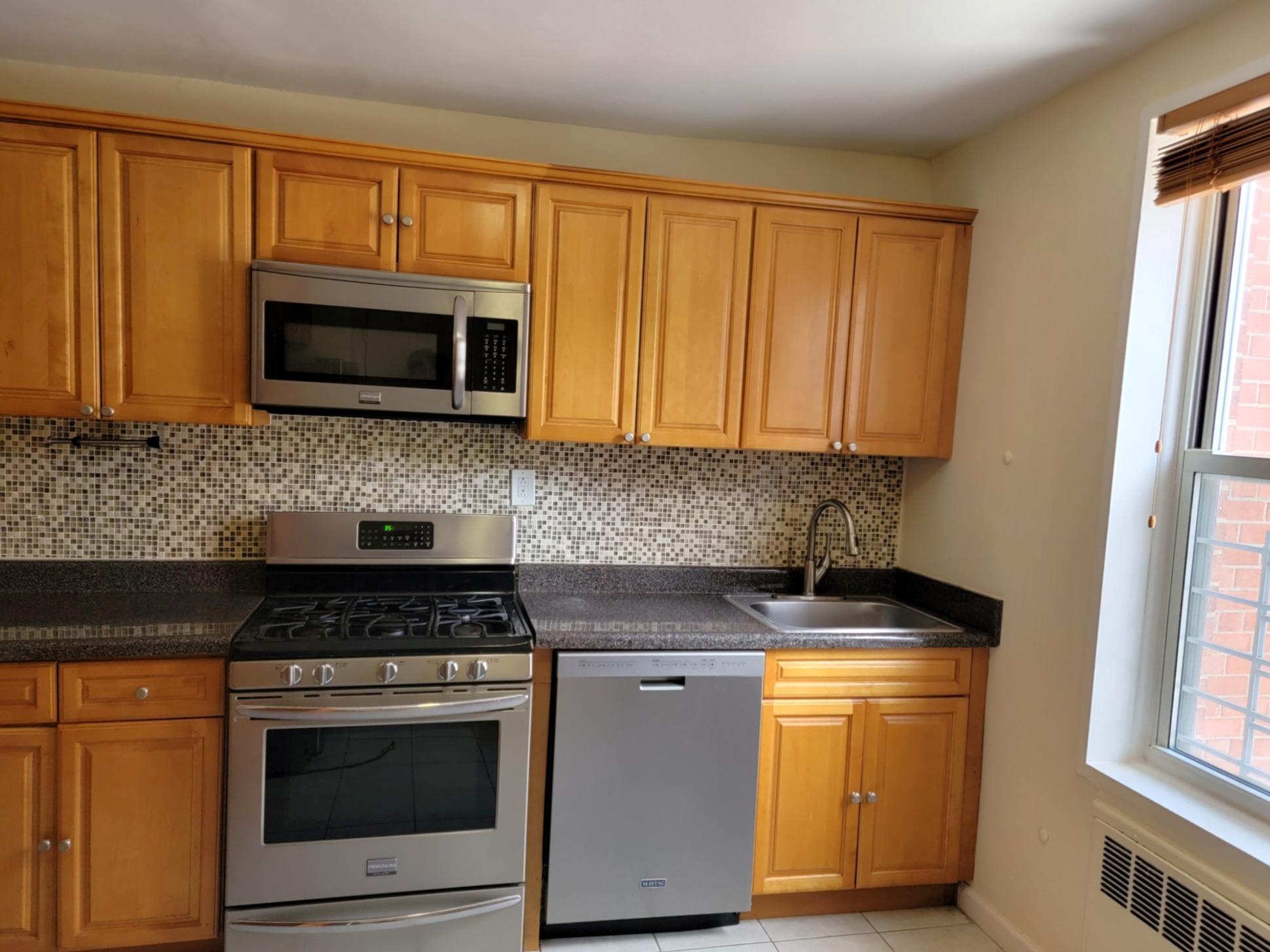 2736 Independence Avenue Unit: 4C