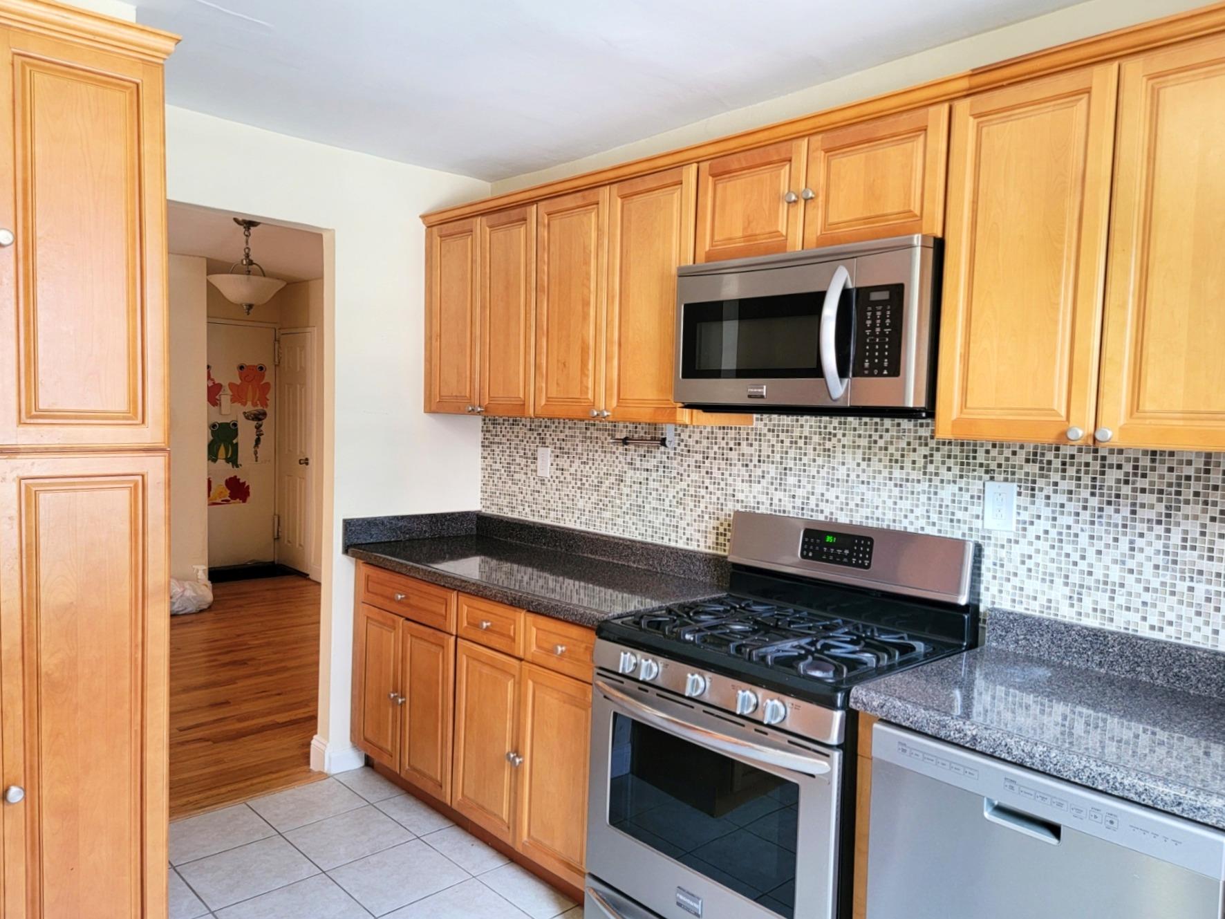 2736 Independence Avenue Unit: 4C