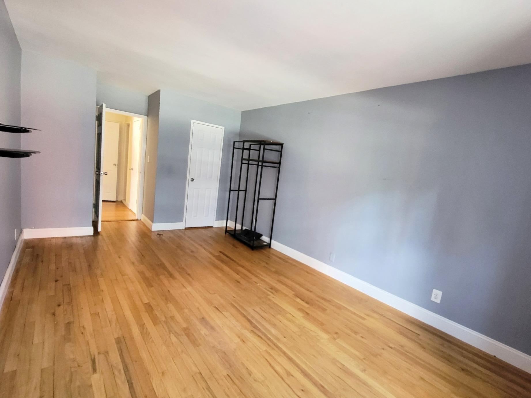 2736 Independence Avenue Unit: 4C