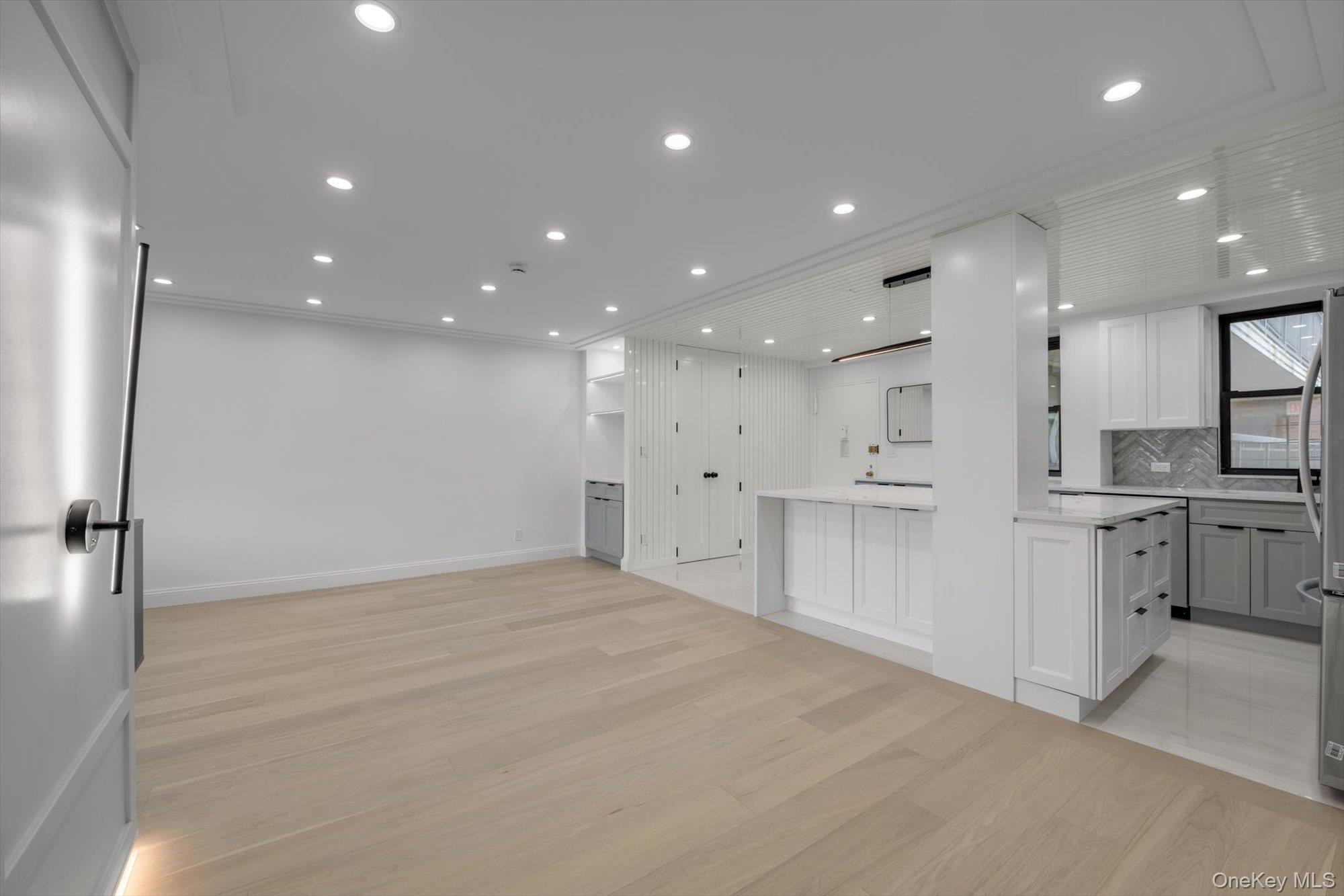 4705 Henry Hudson Parkway W Unit: 6J