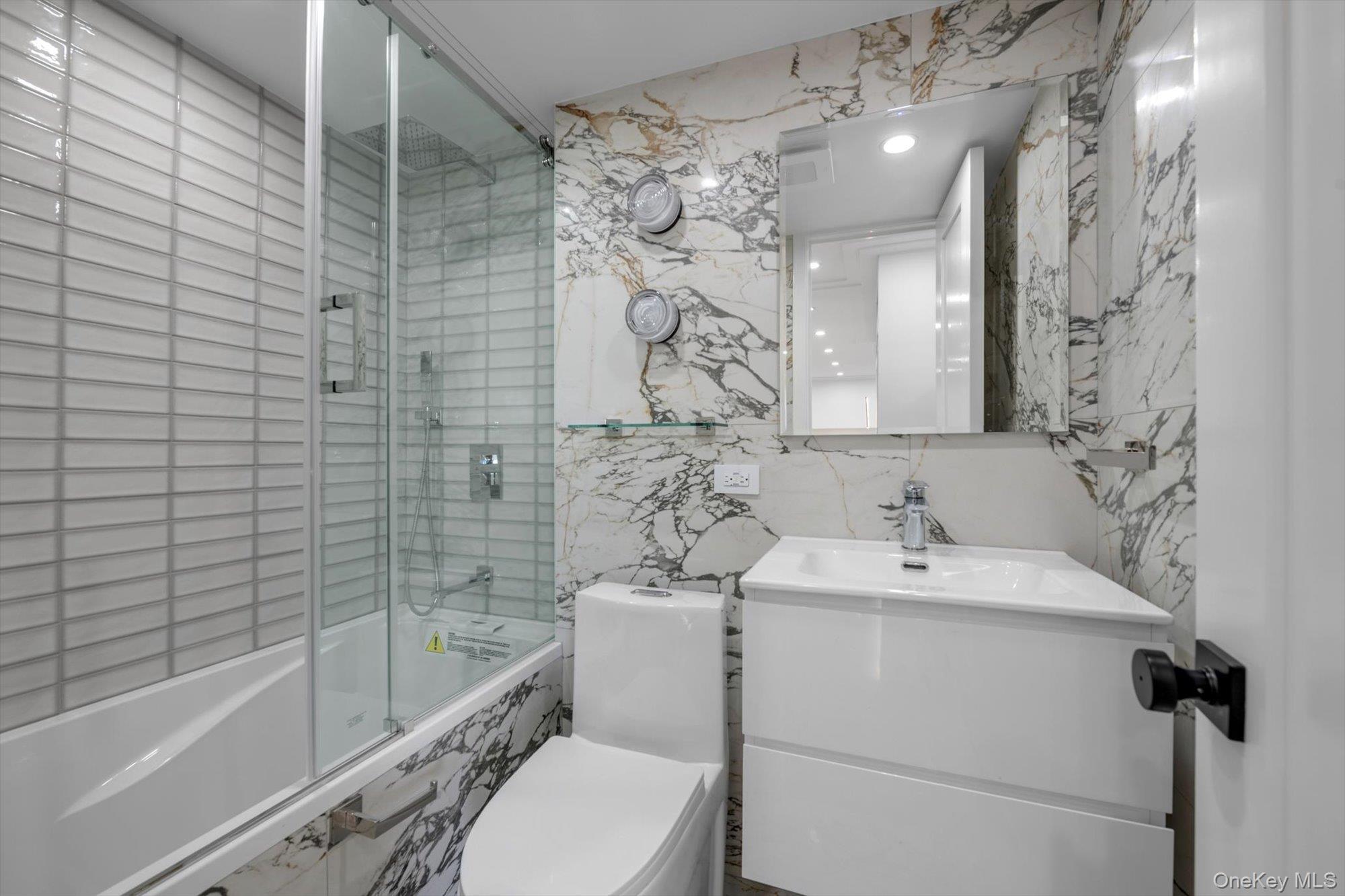 4705 Henry Hudson Parkway W Unit: 6J