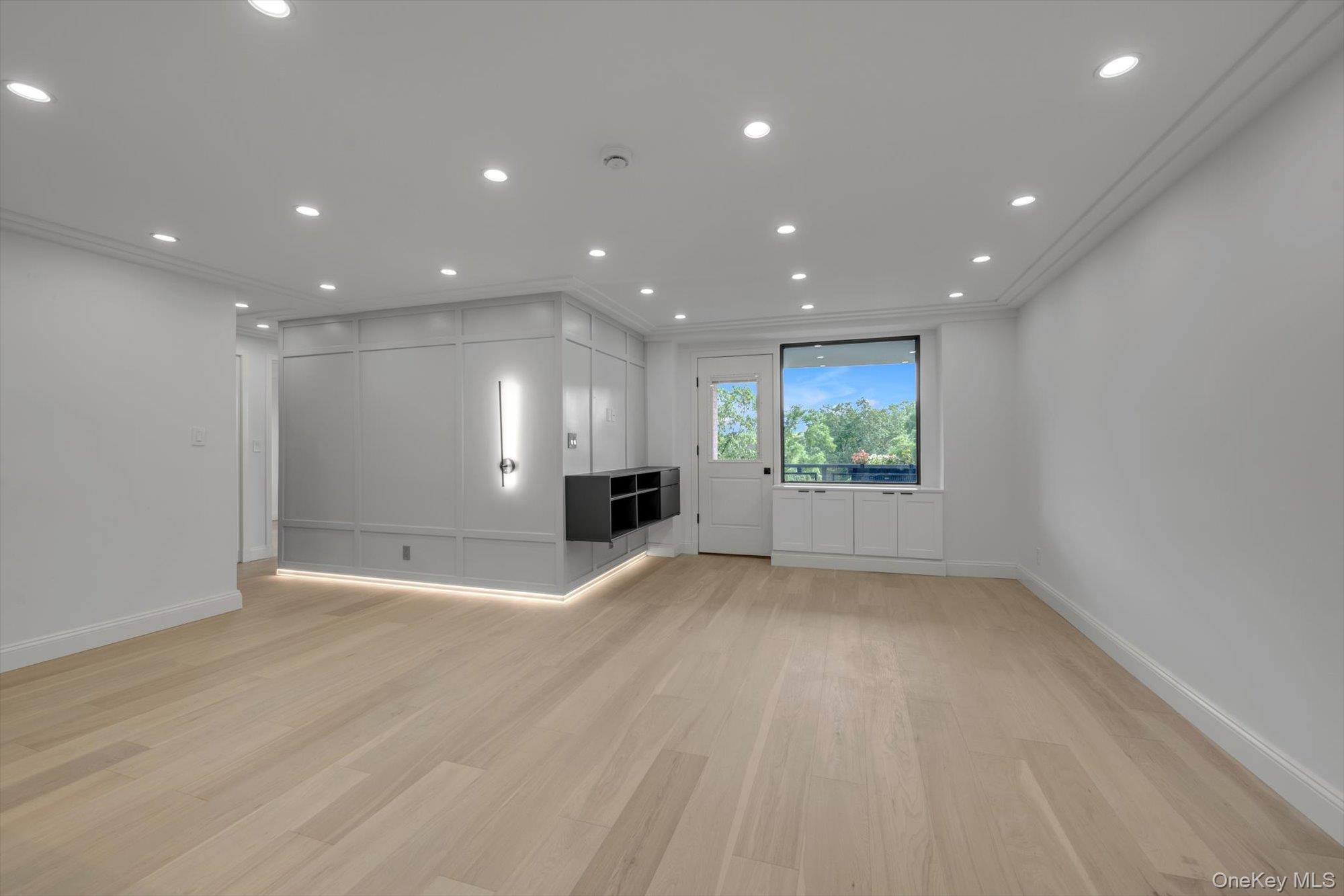 4705 Henry Hudson Parkway W Unit: 6J