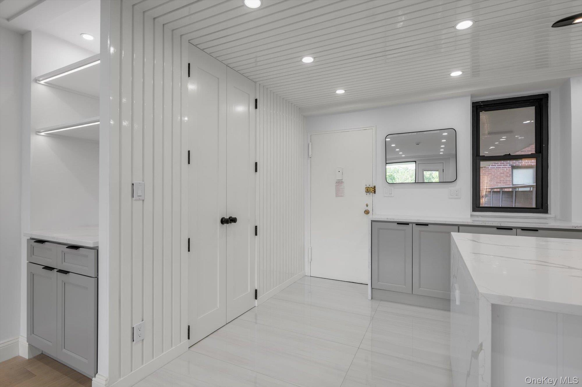 4705 Henry Hudson Parkway W Unit: 6J