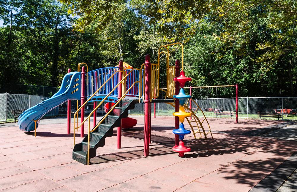 4705 Henry Hudson Parkway W Unit: 1J