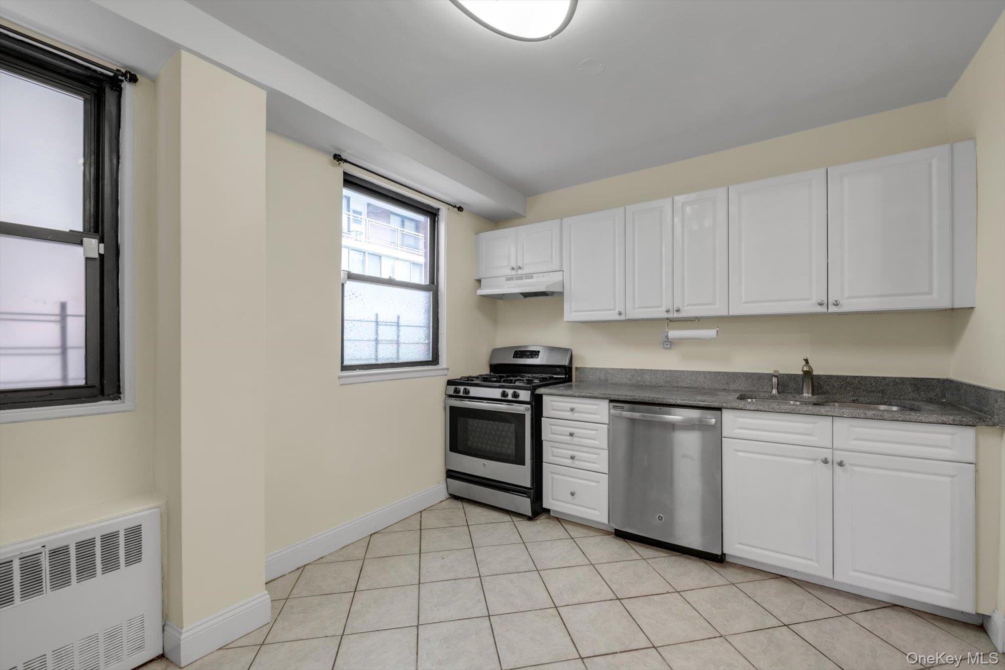 4705 Henry Hudson Parkway W Unit: 1J