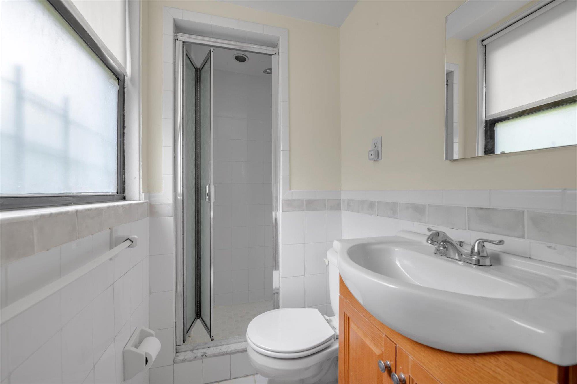 4705 Henry Hudson Parkway W Unit: 1J