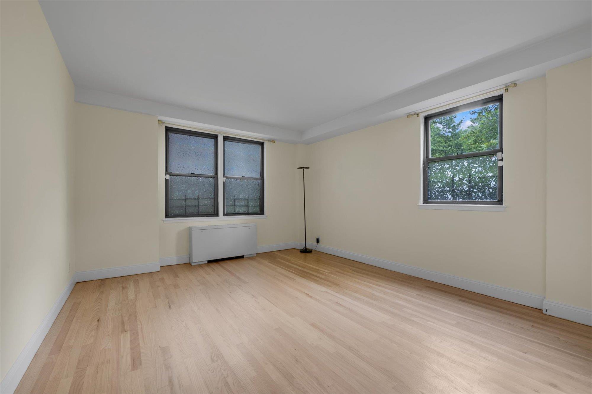 4705 Henry Hudson Parkway W Unit: 1J
