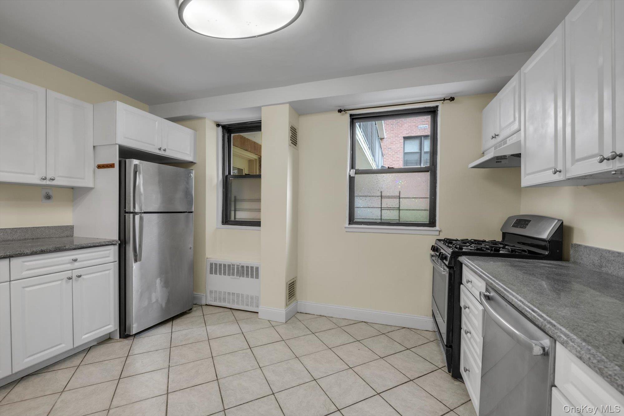 4705 Henry Hudson Parkway W Unit: 1J