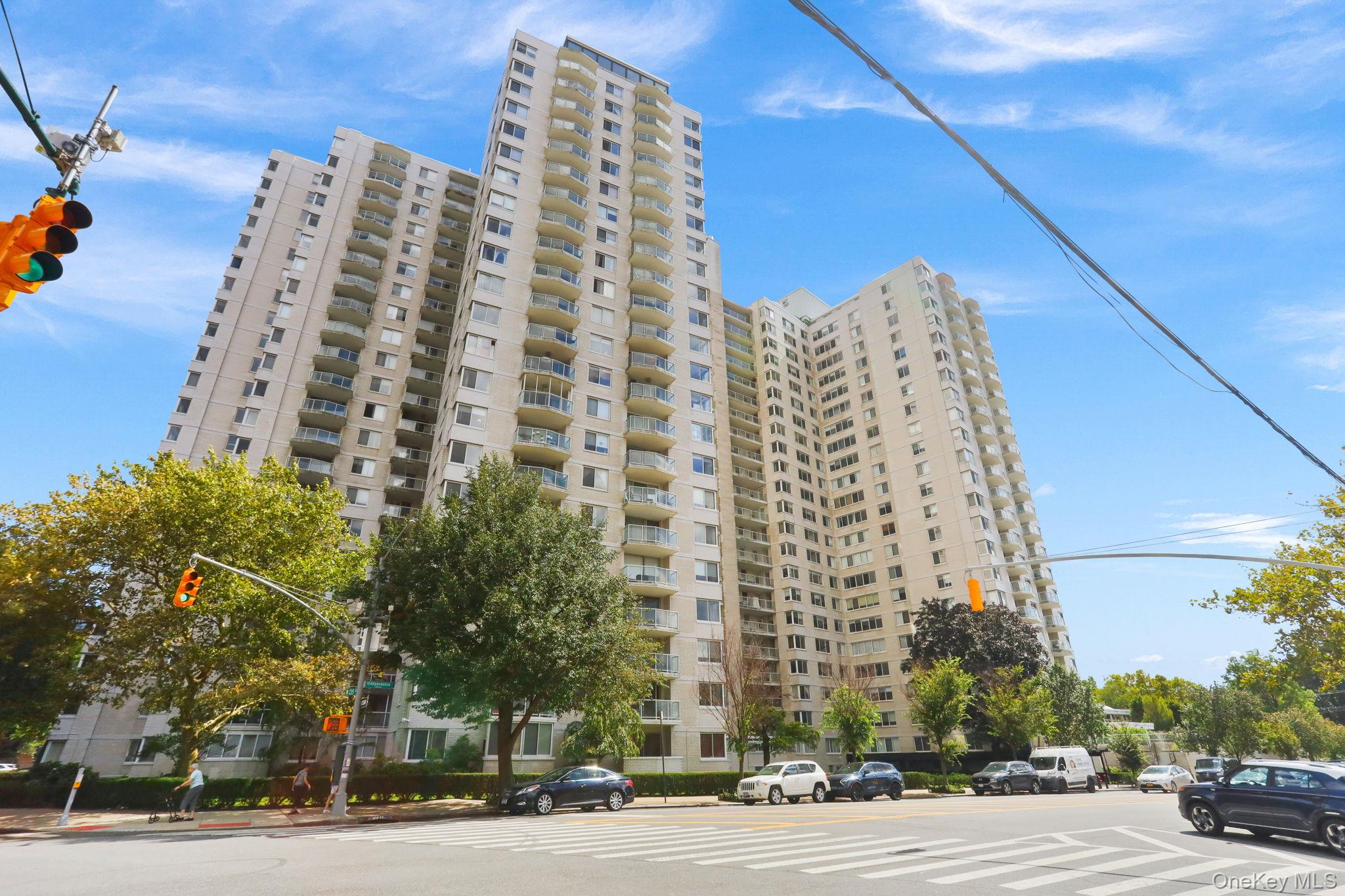 3333 Henry Hudson Parkway Unit: 12M