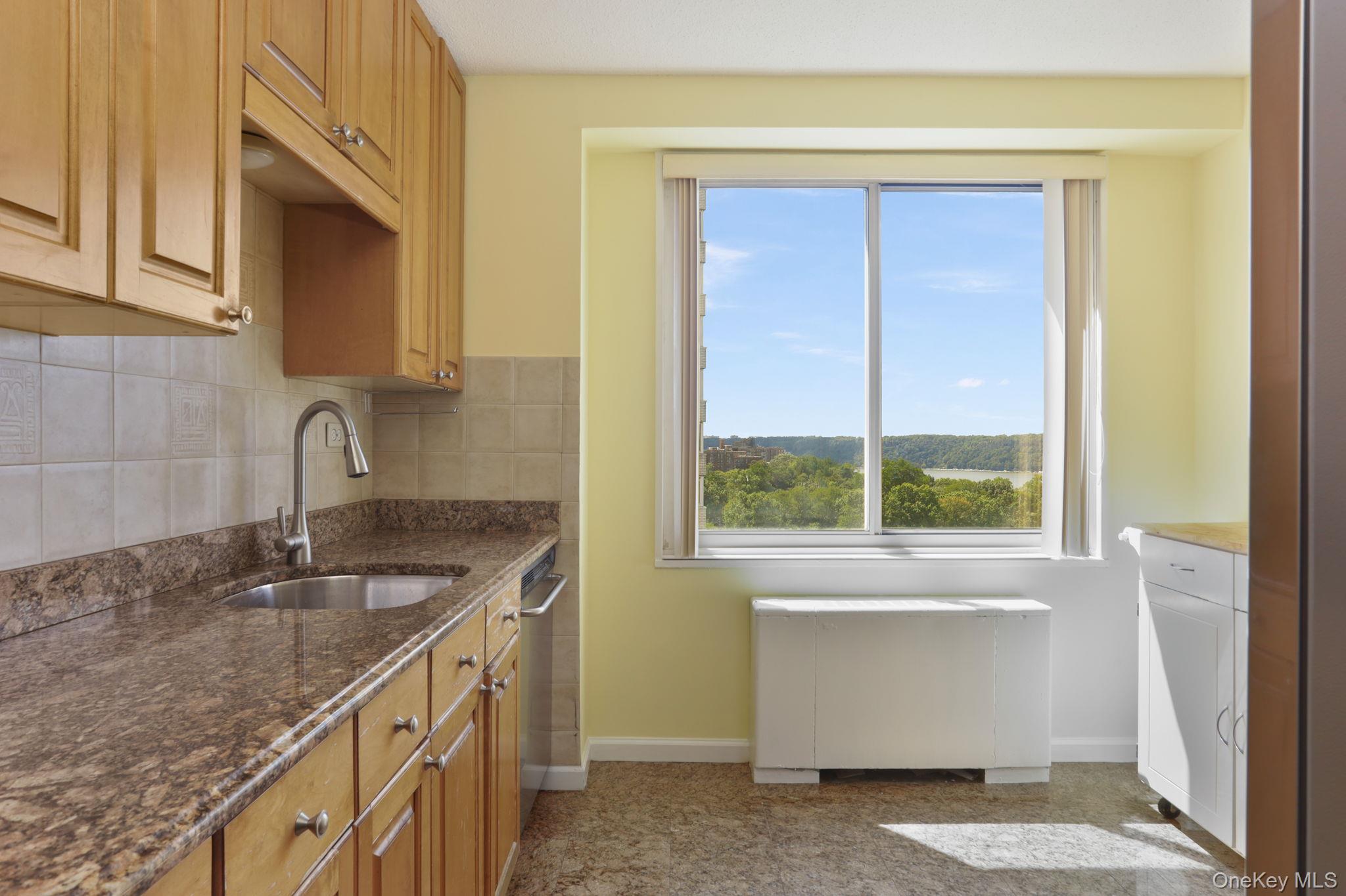 3333 Henry Hudson Parkway Unit: 12M