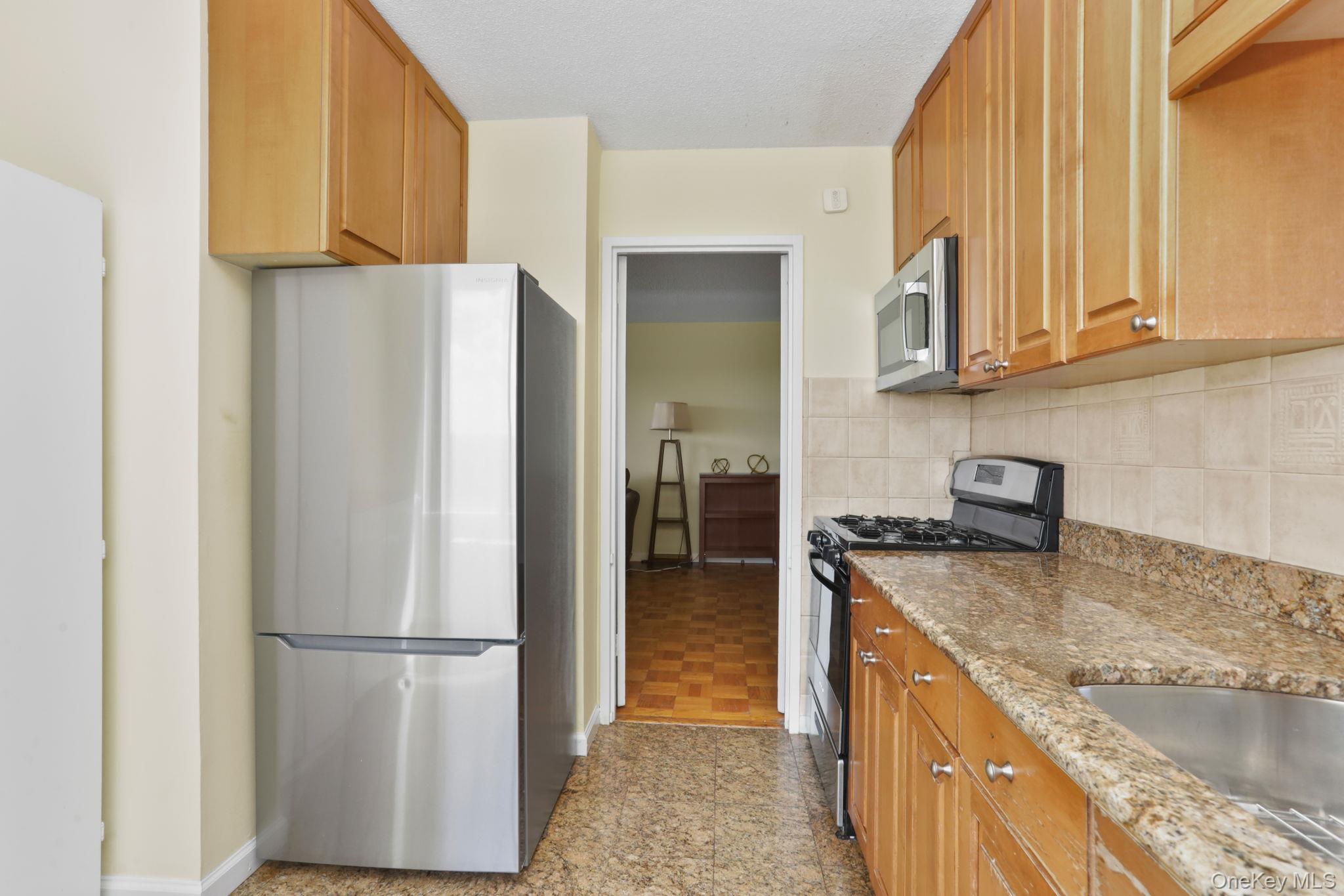 3333 Henry Hudson Parkway Unit: 12M