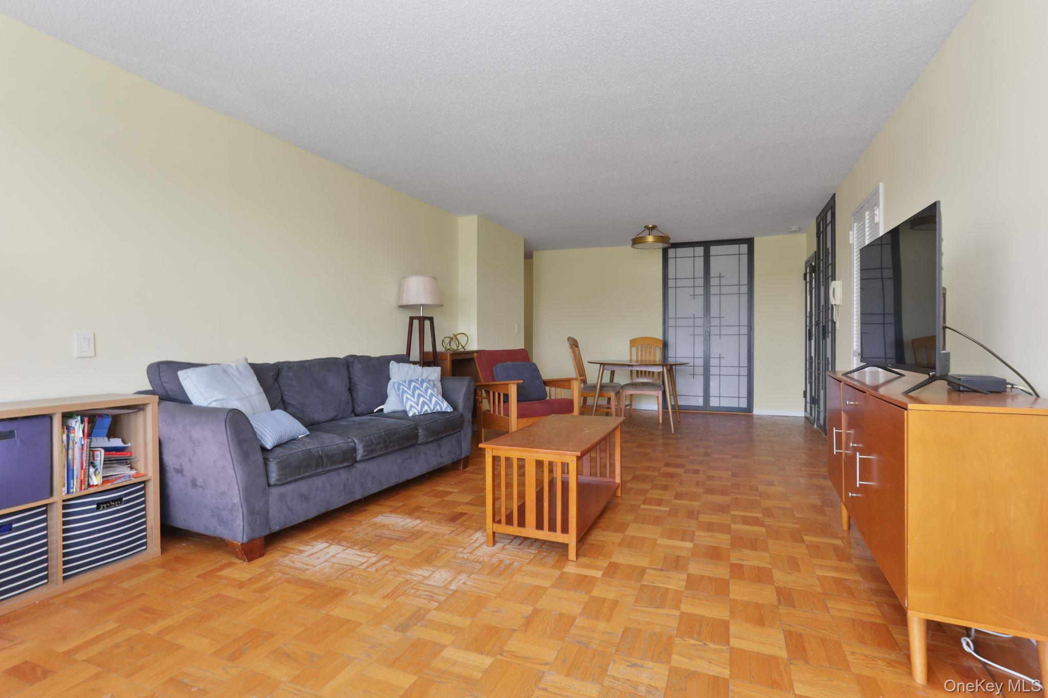 3333 Henry Hudson Parkway Unit: 12M