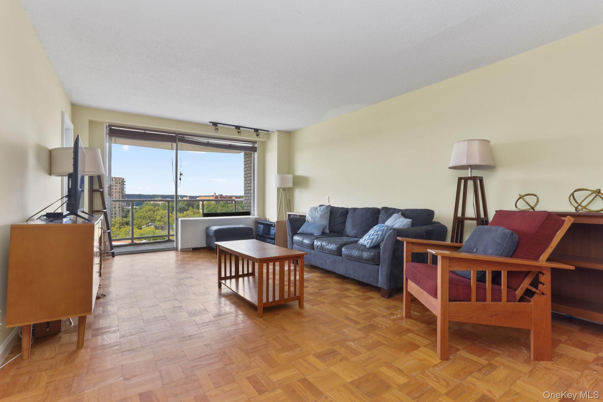 3333 Henry Hudson Parkway Unit: 12M