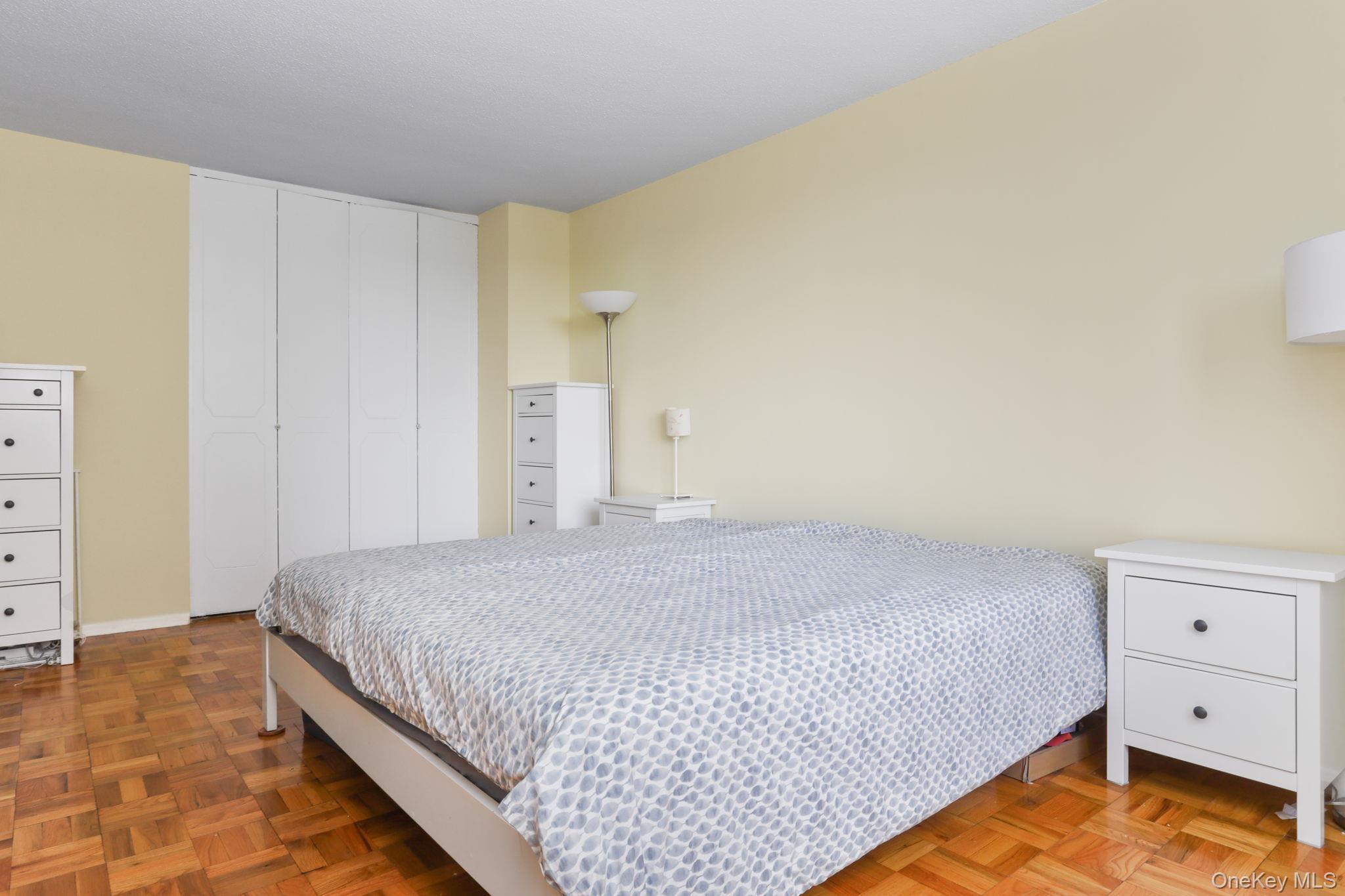 3333 Henry Hudson Parkway Unit: 12M