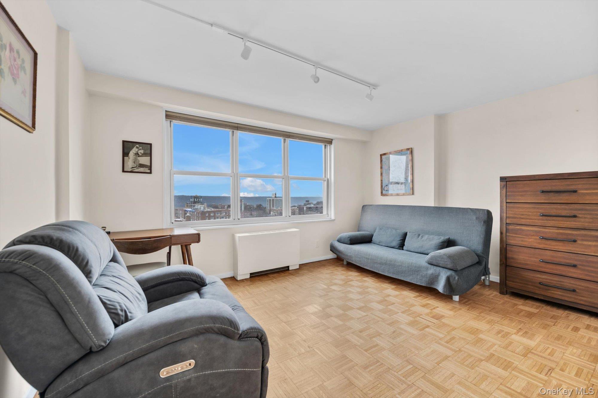 555 Kappock Street Unit: 21E