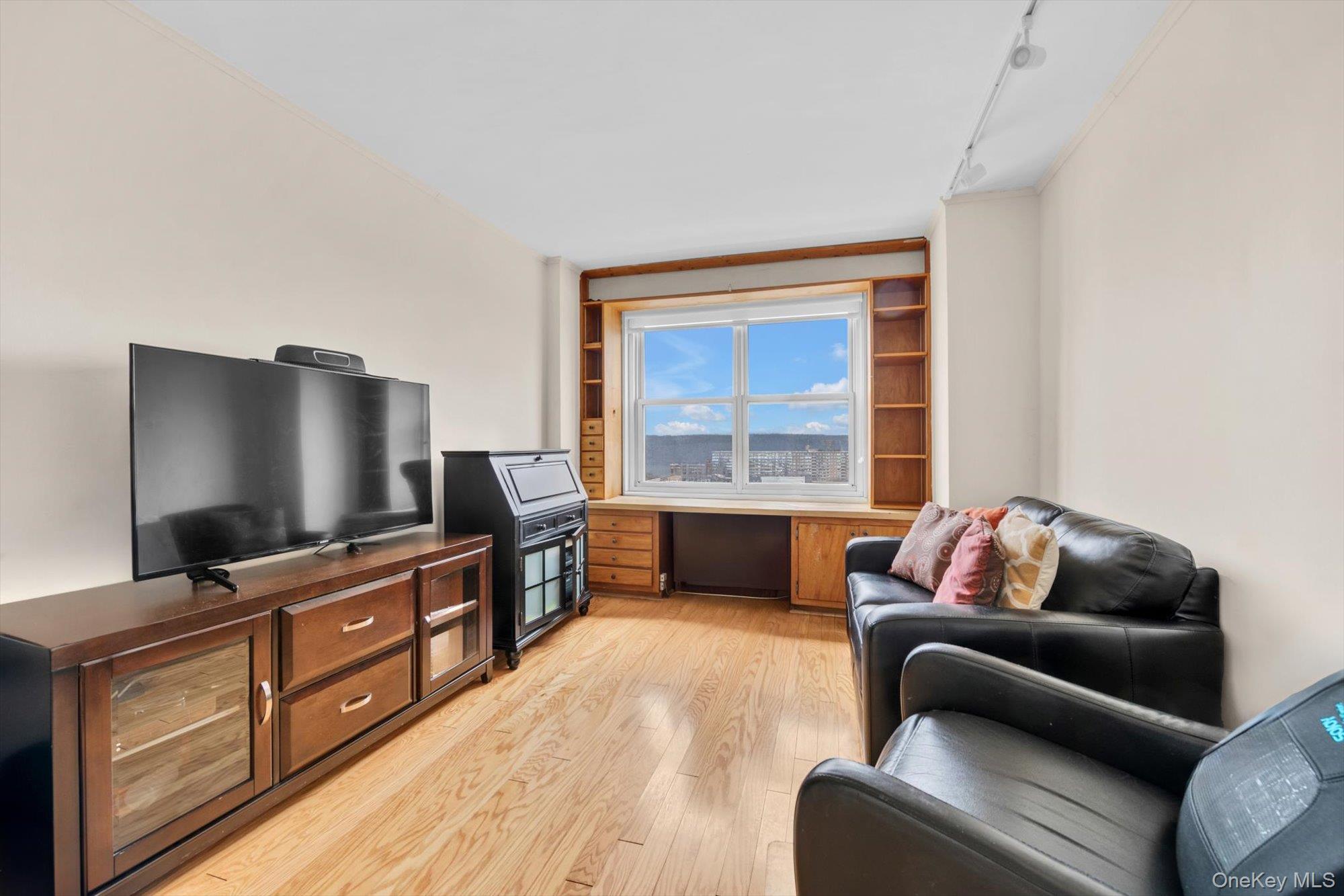 555 Kappock Street Unit: 21E