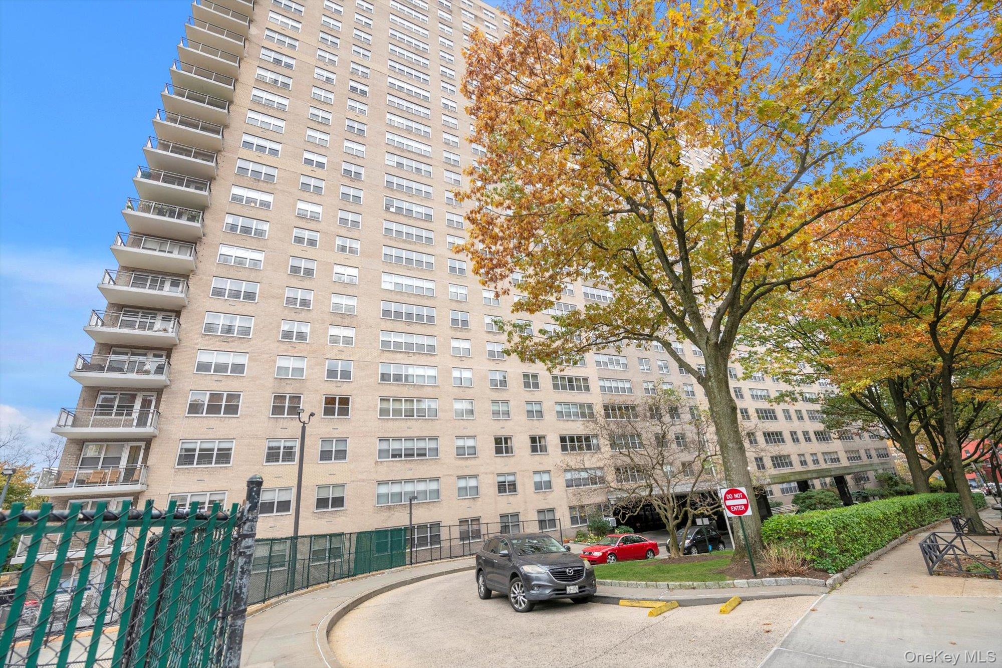 555 Kappock Street Unit: 21E