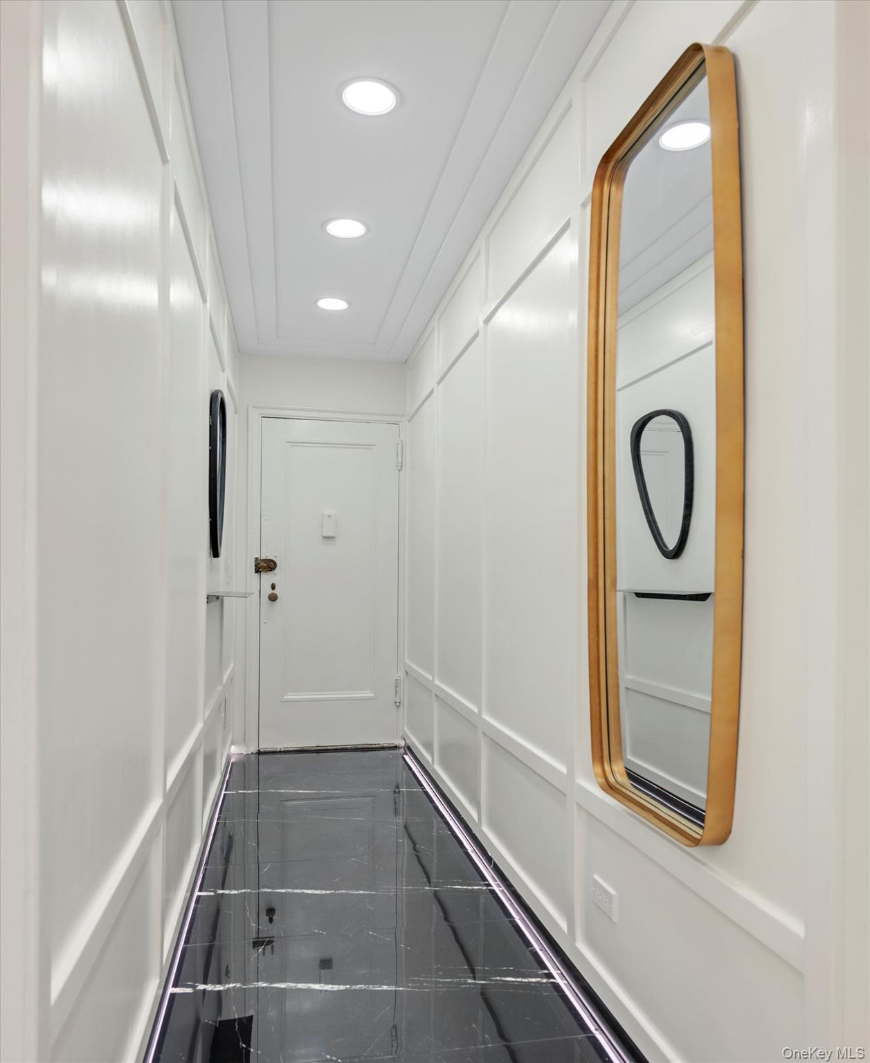 741 W End Avenue Unit: 4B