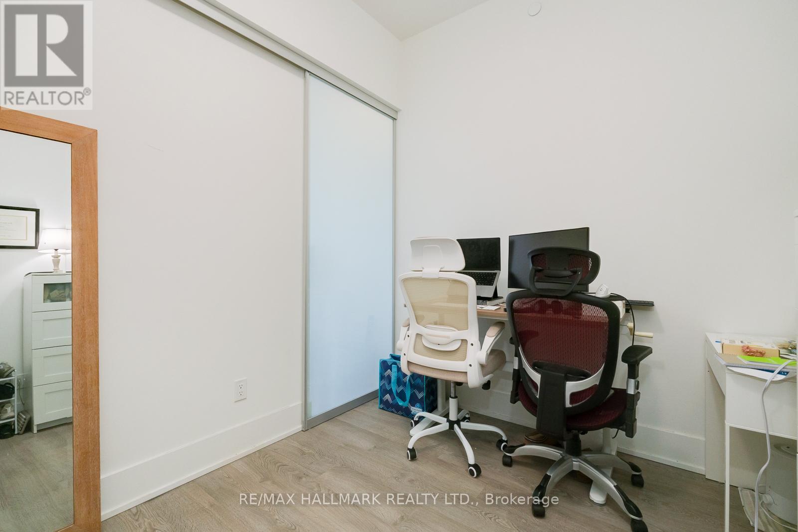 420 - 80 VANAULEY STREET