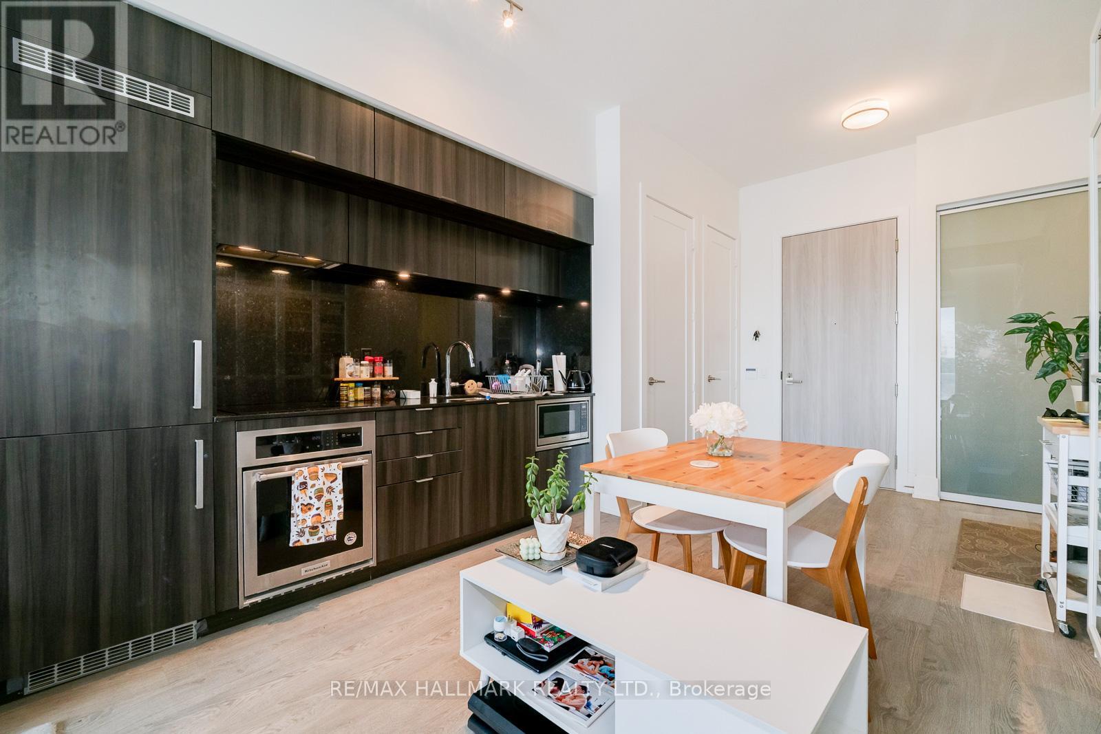 420 - 80 VANAULEY STREET