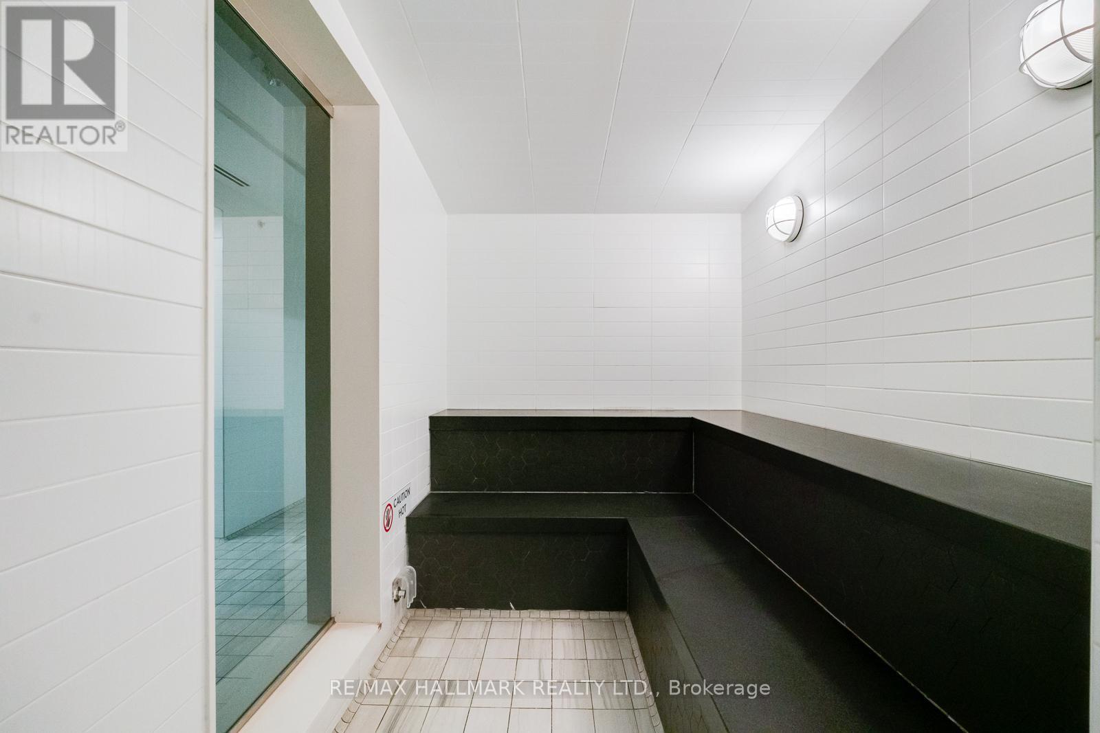 420 - 80 VANAULEY STREET