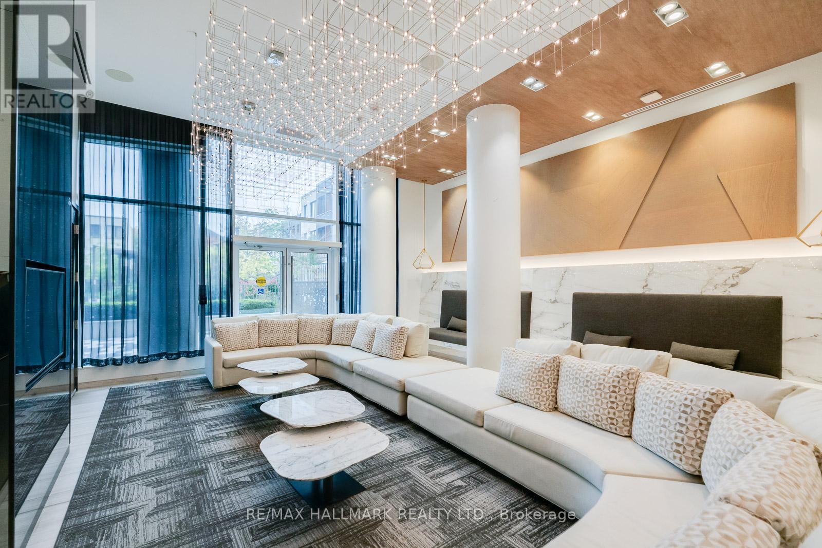 420 - 80 VANAULEY STREET