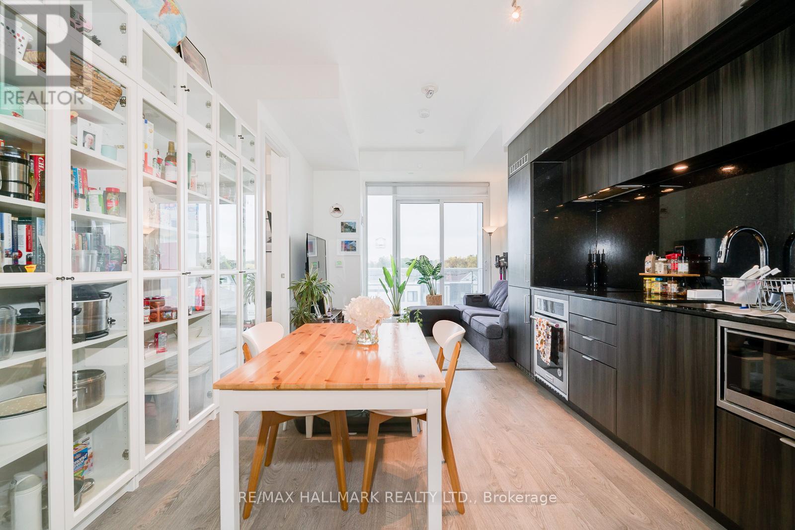 420 - 80 VANAULEY STREET